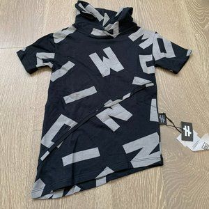 Moi Noi Asymmetric Hem Shirt